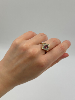 Кольцо с кристаллами