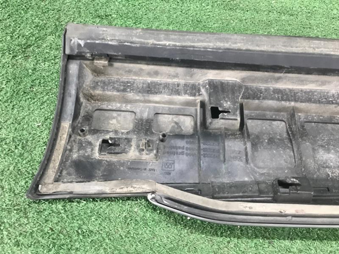 Накладка двери задняя правая Audi Q7 2 (2015-н.в.)