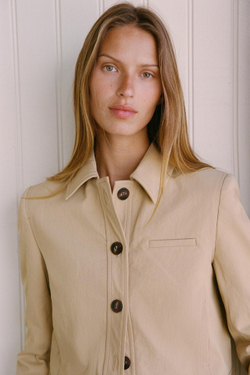 ZARA КОРОТКАЯ КУРТКА С ПОДПЛЕЧНИКАМИ, РЫЖЕВАТО-КОРИЧНЕВЫЙ