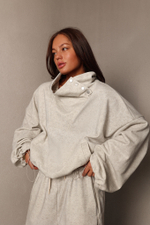 Свитшот с воротником на кнопках