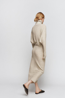 ZARA ТРИКОТАЖНОЕ ПЛАТЬЕ С РУКАВАМИ «ЛЕТУЧАЯ МЫШЬ», ПЕСОЧНЫЙ МЕЛАНЖ