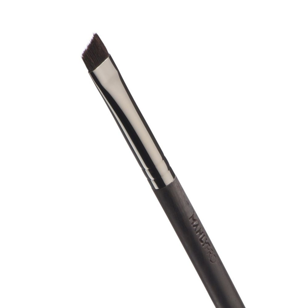 Плоская скошенная кисть для бровей ManlyPro - TT15