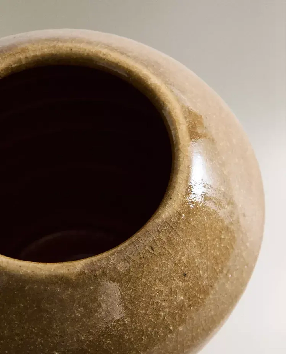 ZARA HOME ТЕРРАКОТОВАЯ ВАЗА С ЭМАЛЬЮ, ВАНИЛЬНЫЙ