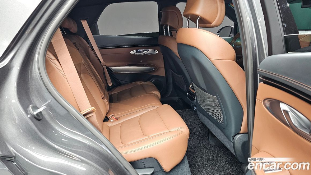 Genesis GV70 2.5T Бензин AWD (04.2021)