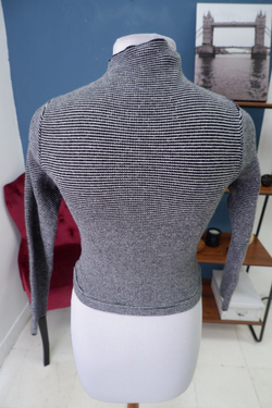 Джемпер с воротником 44 размер