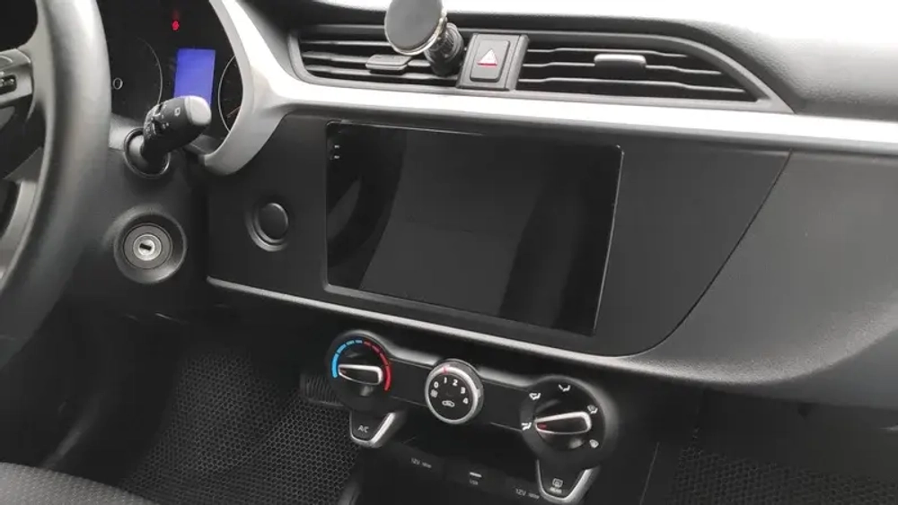 Магнитола для KIA Rio 4, Rio X-line 2020-2022, Solaris KRS/KRX 2024+ - Carmedia OL-1742-3 QLed+2K, Android 13, TS20, CarPlay, 4G SIM-слот