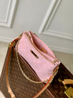 Louis Vuitton Pochette Liv