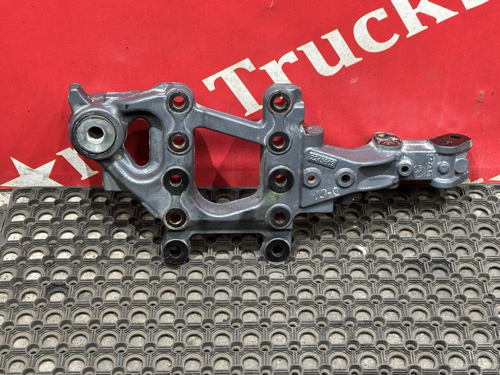 Кронштейн рессоры передней правый 2023г.