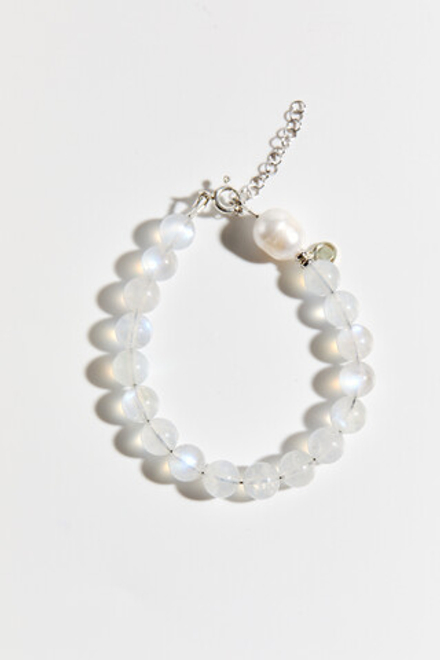 Браслет I AM THE ALTAR из лунного камня