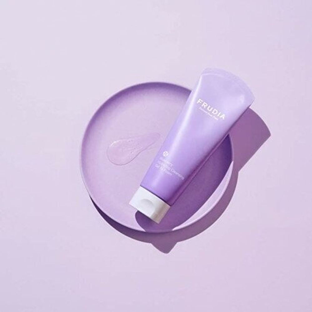Увлажняющая гель-пенка для умывания с экстрактом черники Frudia Blueberry Hydrating Cleansing Gel to Foam /145 мл/гр.