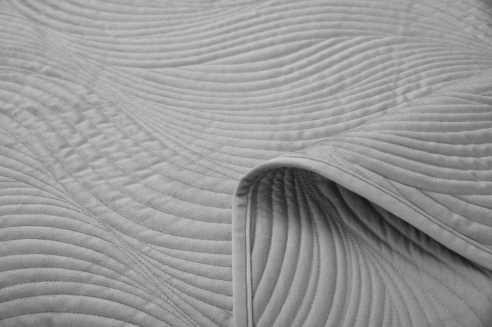 Покрывало 240х260 и 2 наволочки 50x70 Sofi De MarkO Жизель светло-серое