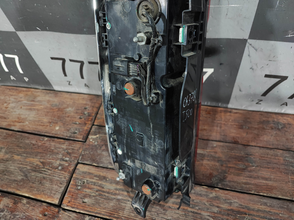 Фонарь задний правый Tank 500 21-нв Б/У Оригинал 4133115XKV3AA