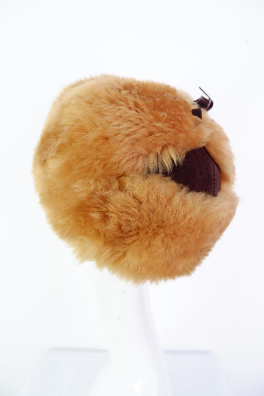 Шапка стильная