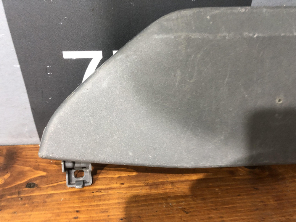 Накладка переднего бампера Suzuki Vitara 2 14-18 Б/У Оригинал 7177154p