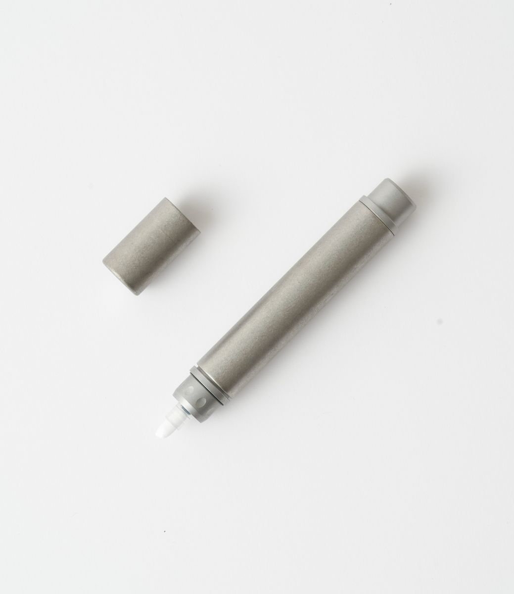 Hi-Markr Titanium Stonewashed — титановый маркер-текстовыделитель