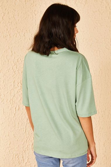 Qadın üçün geniş ölçülü açıq yaşıl t-shirt Rainbow 10501027