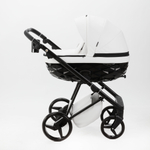 Детская универсальная коляска Adamex Quantum Deluxe Q-SA1 (2в1) Белая экокожа