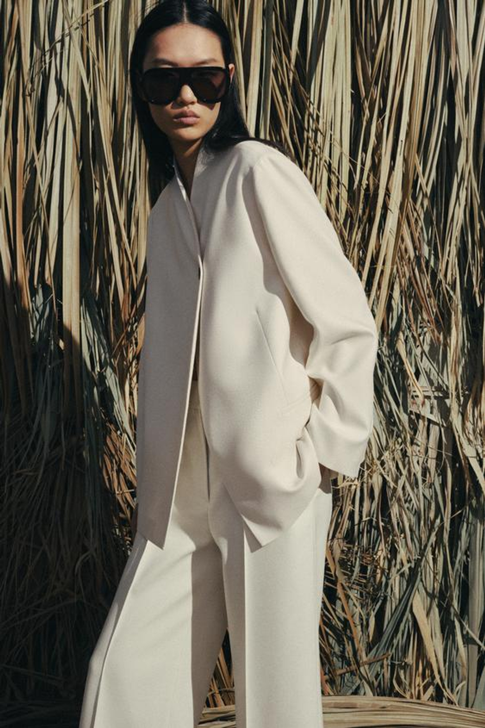 ZARA УКОРОЧЕННЫЕ БРЮКИ СО СТРЕЛКАМИ — ZW COLLECTION, СВЕТЛО-БЕЖЕВЫЙ