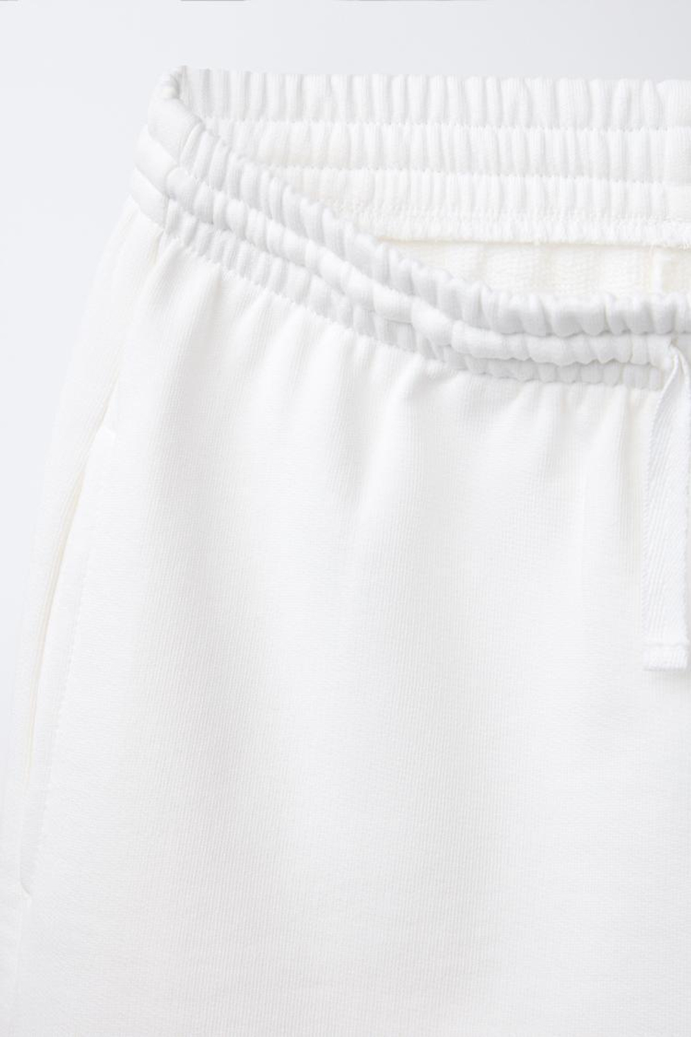 ZARA ШОРТЫ-БЕРМУДЫ С ПРИНТОМ В СТИЛЕ ГРАФФИТИ, ЭКРЮ