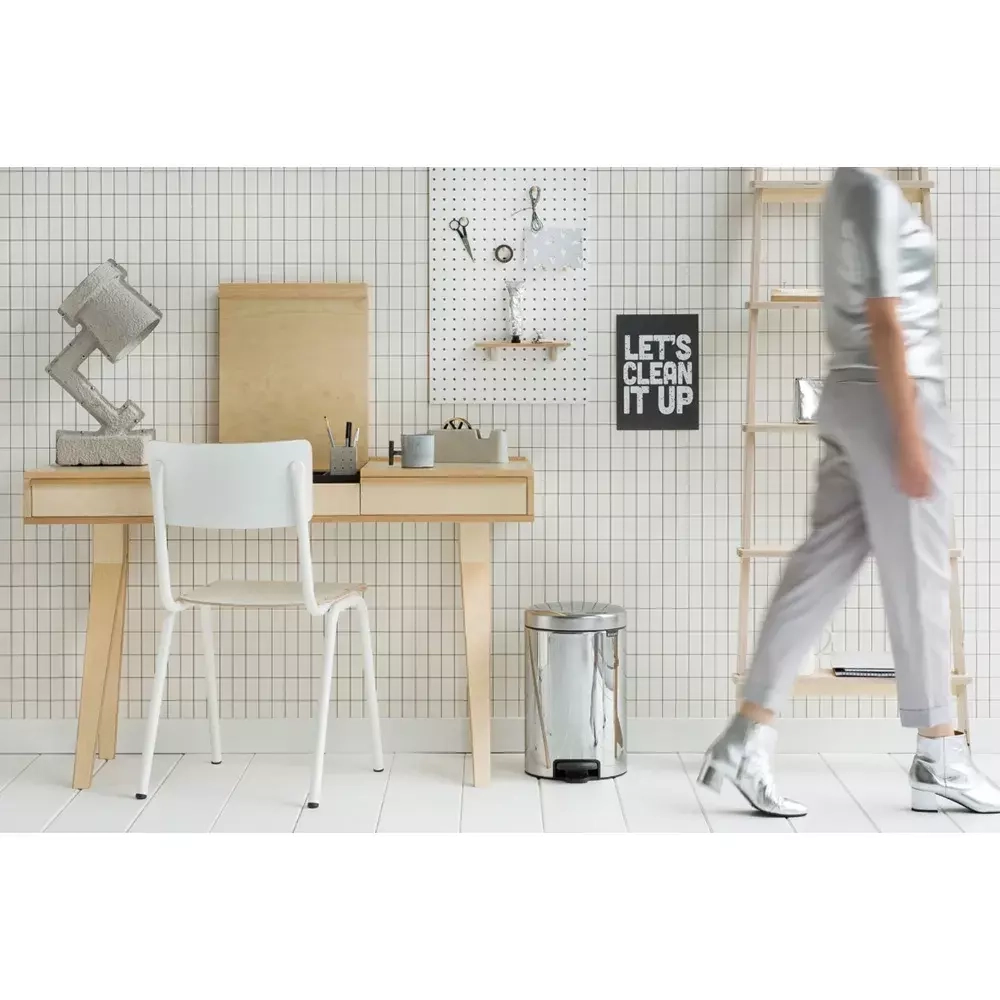Brabantia - Контейнер для мусора NewIcon 12л, полированная сталь / артикул   113581  / GTIN 8710755113581