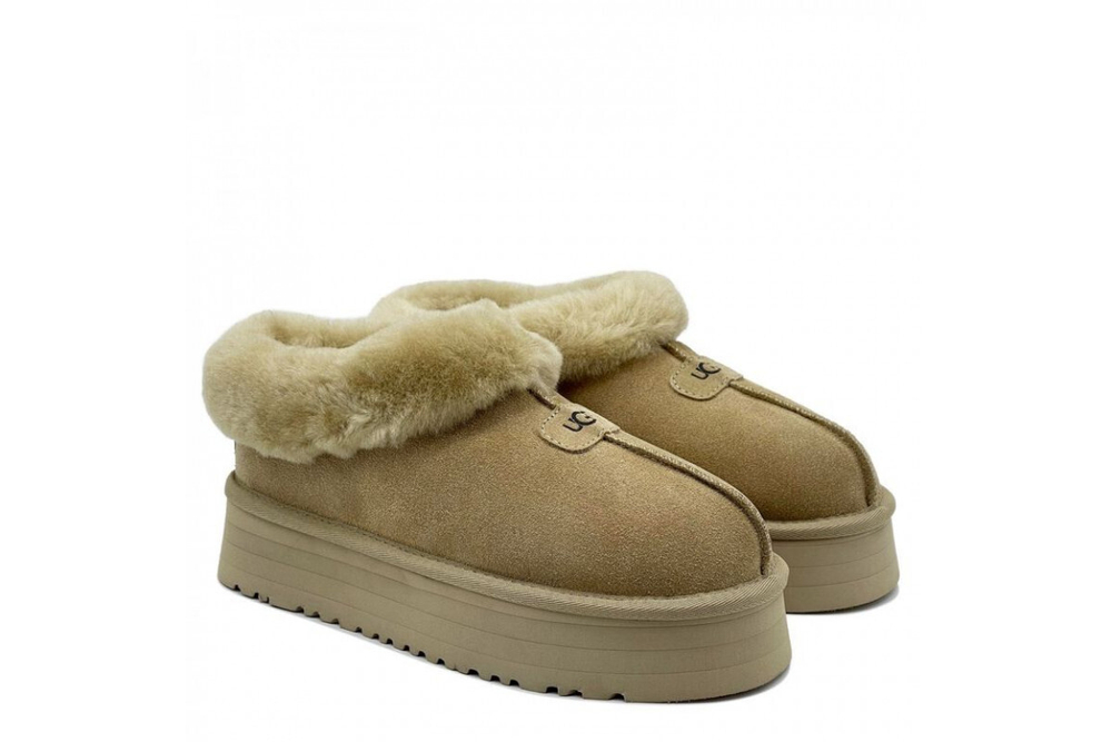 UGG Platform Slipper Camel