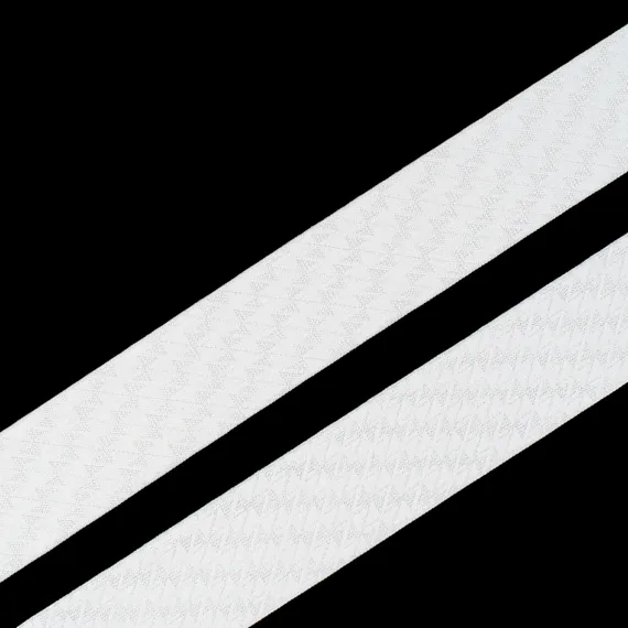 Резинка широкая, белая с рельефом 35 мм, Германия