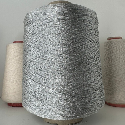 COCKTAIL - Lineapiu'; 83% вискоза, 17% люрекс; 850м/100гр; col. 13501, цвет: светло-серая нить с серебристым люрексом