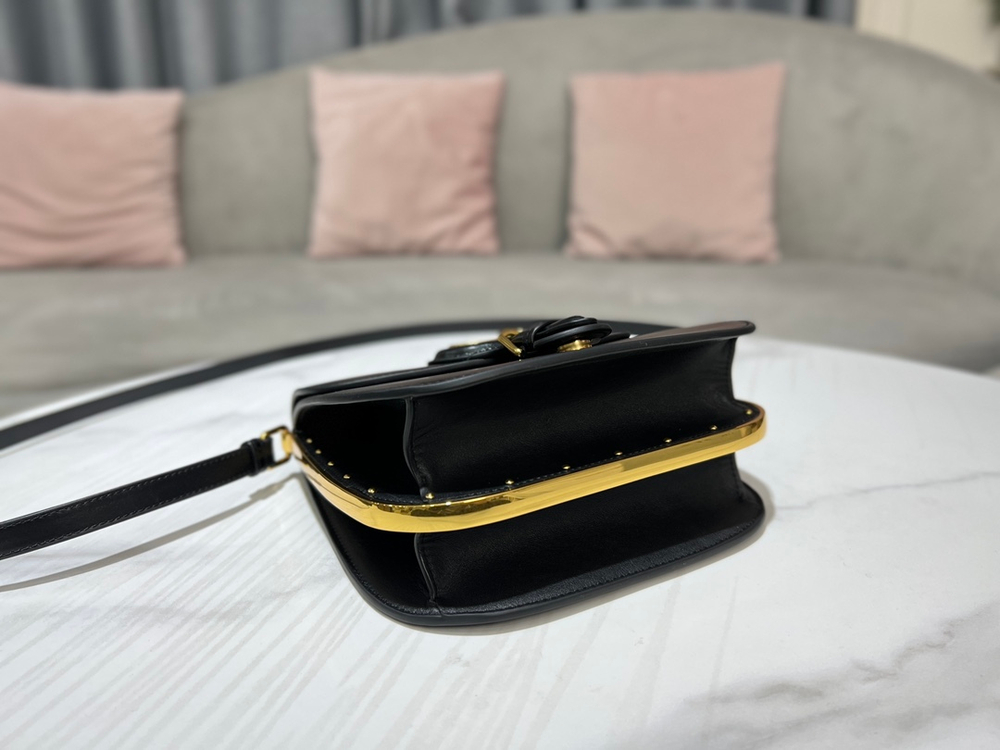 Christian Dior Bobby Frame