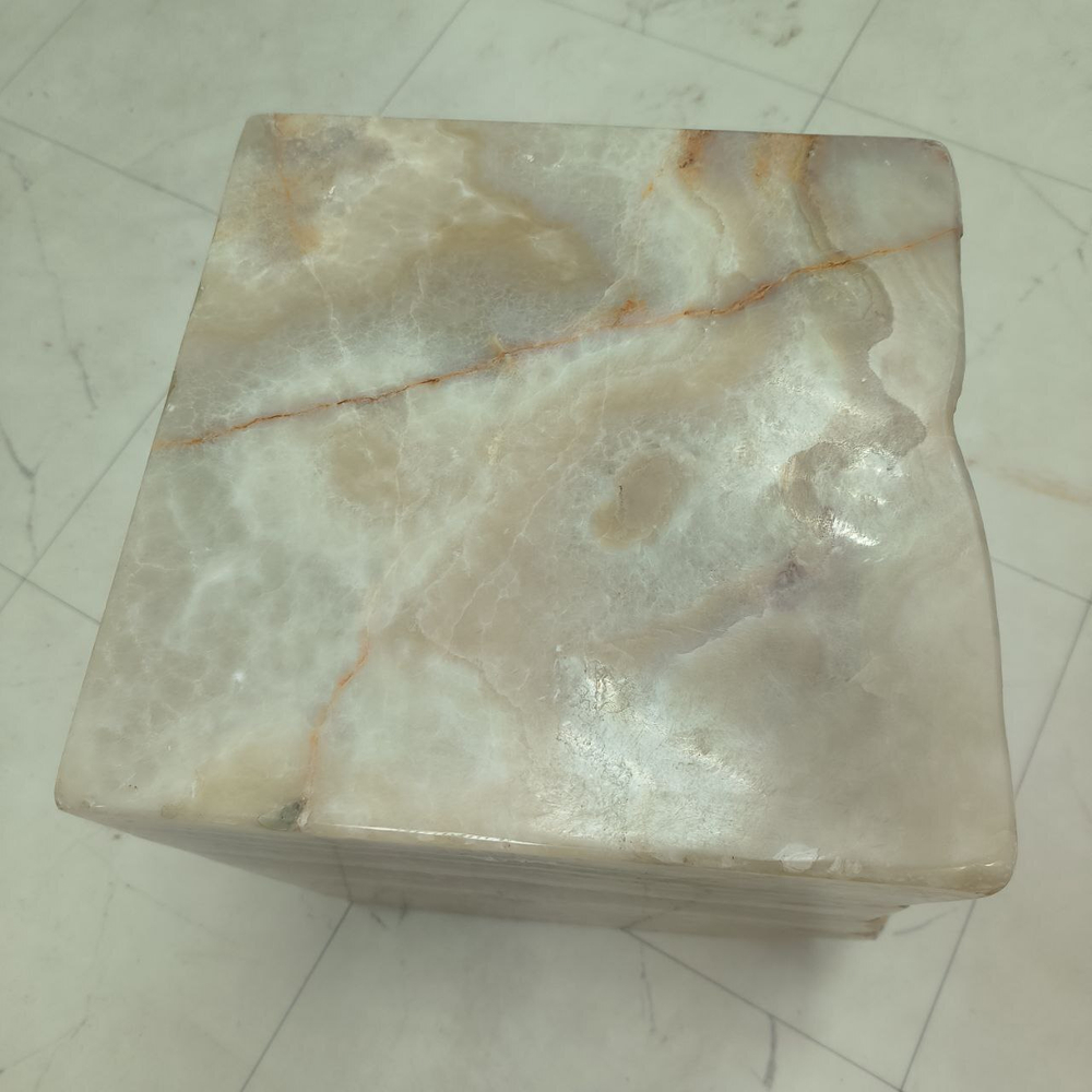 Стол из оникса 65583  (45*32*45) 0195