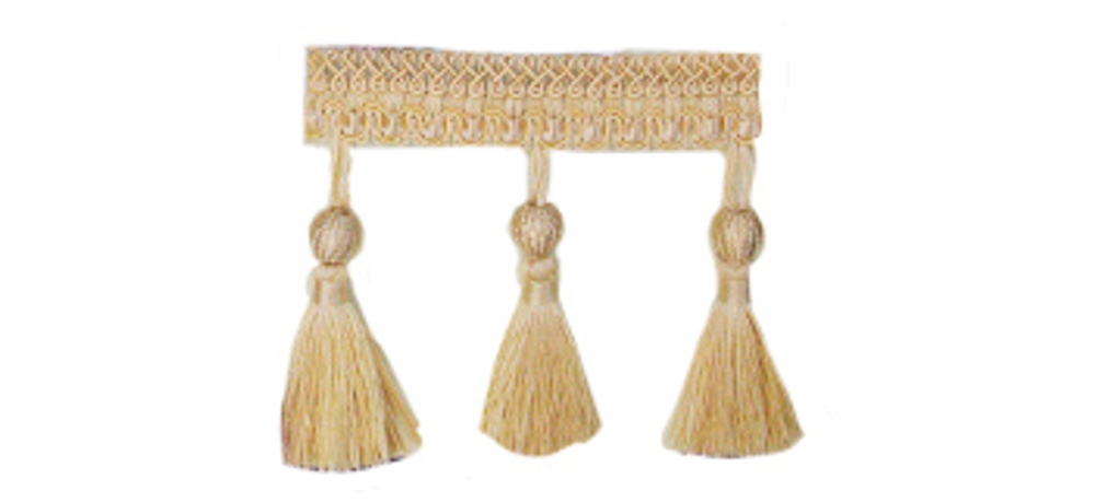 10007/19 Бахрома с кисточками и бубенчиками