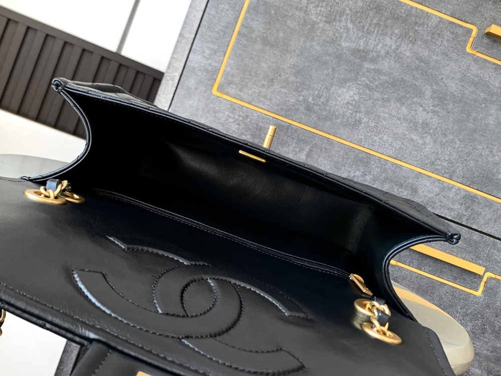 Chanel Bag 28 cm