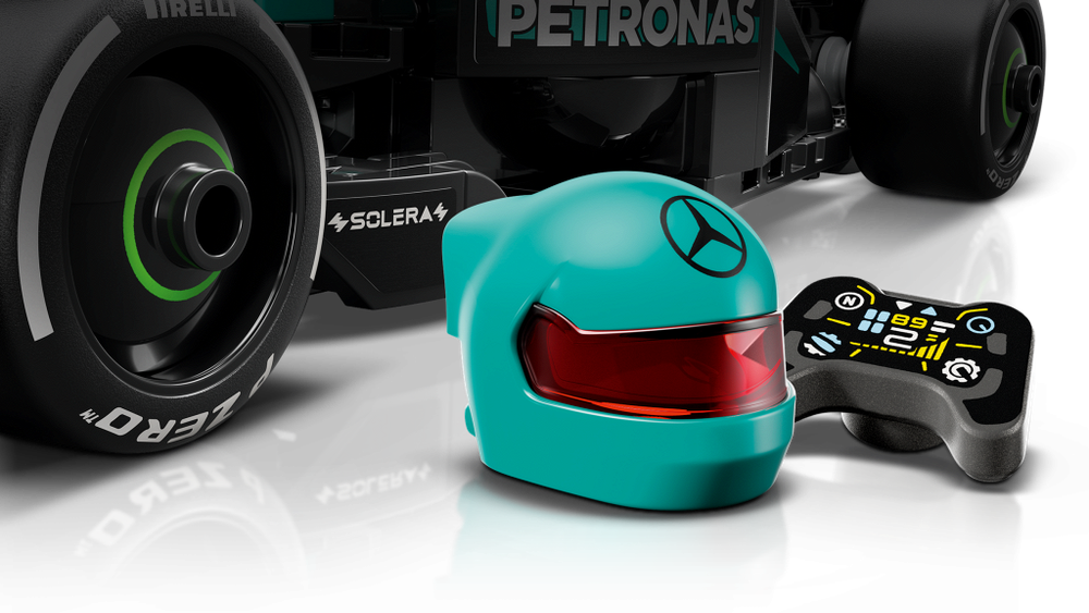 LEGO Speed Champions 77244 «Mercedes-AMG F1 W15» — чемпионатный болид Формулы-1