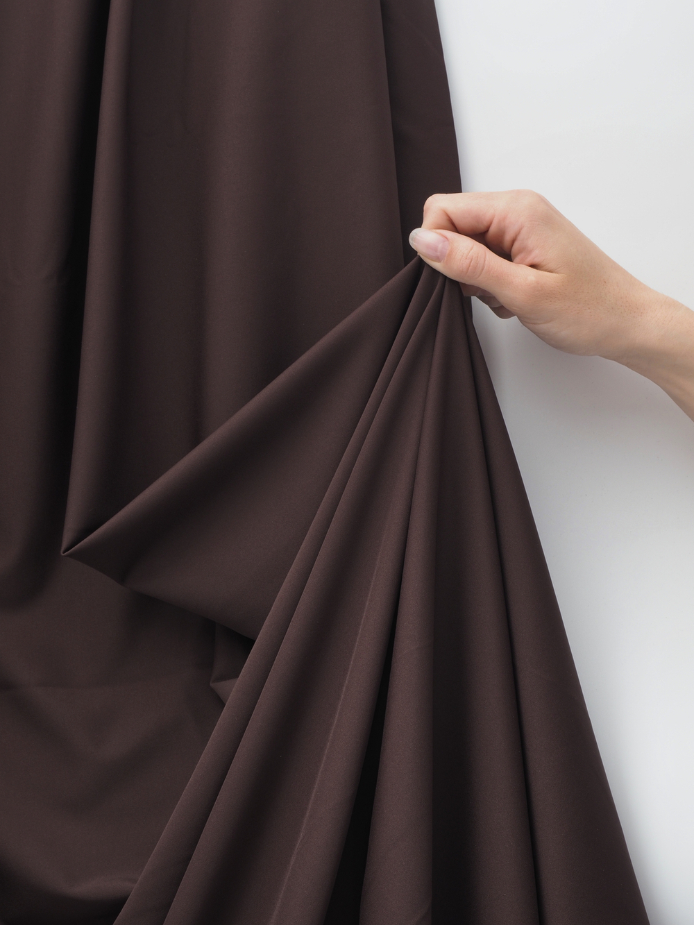 Микрофибра бельевая матовая эластичная с пич-эффектом горький шоколад