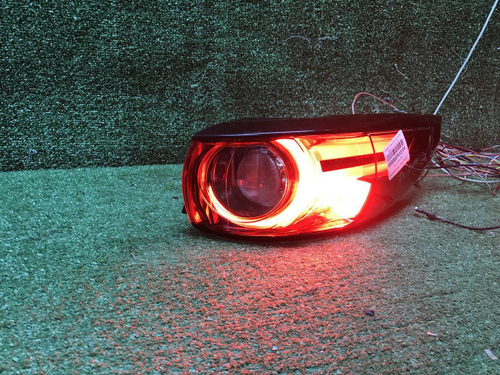 Фонарь правый внешний Mazda CX-5 2 (2017-2021) LED