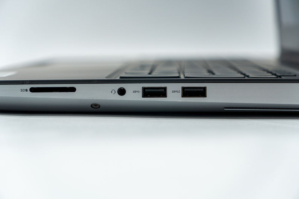 Ноутбук Dell Precision 7550 ( Xeon W-10885H / RTX A5000 16GB )