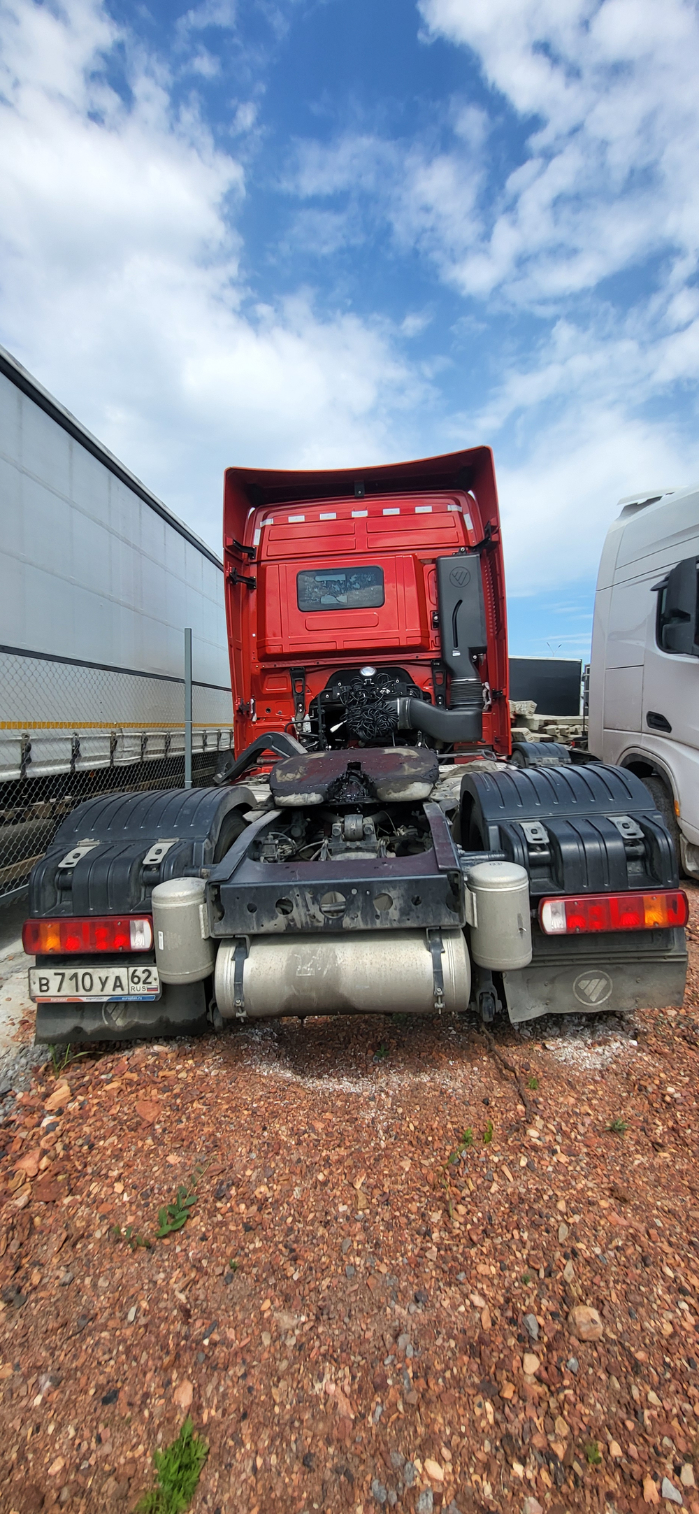 Foton AUMAN 4x2 Седельный тягач EST A 1846 AMT (Дизельный, 11,8 л, АТ, 470 л.с.)