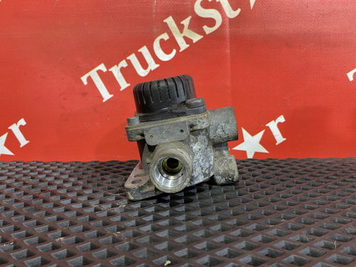 Клапан ускорительный