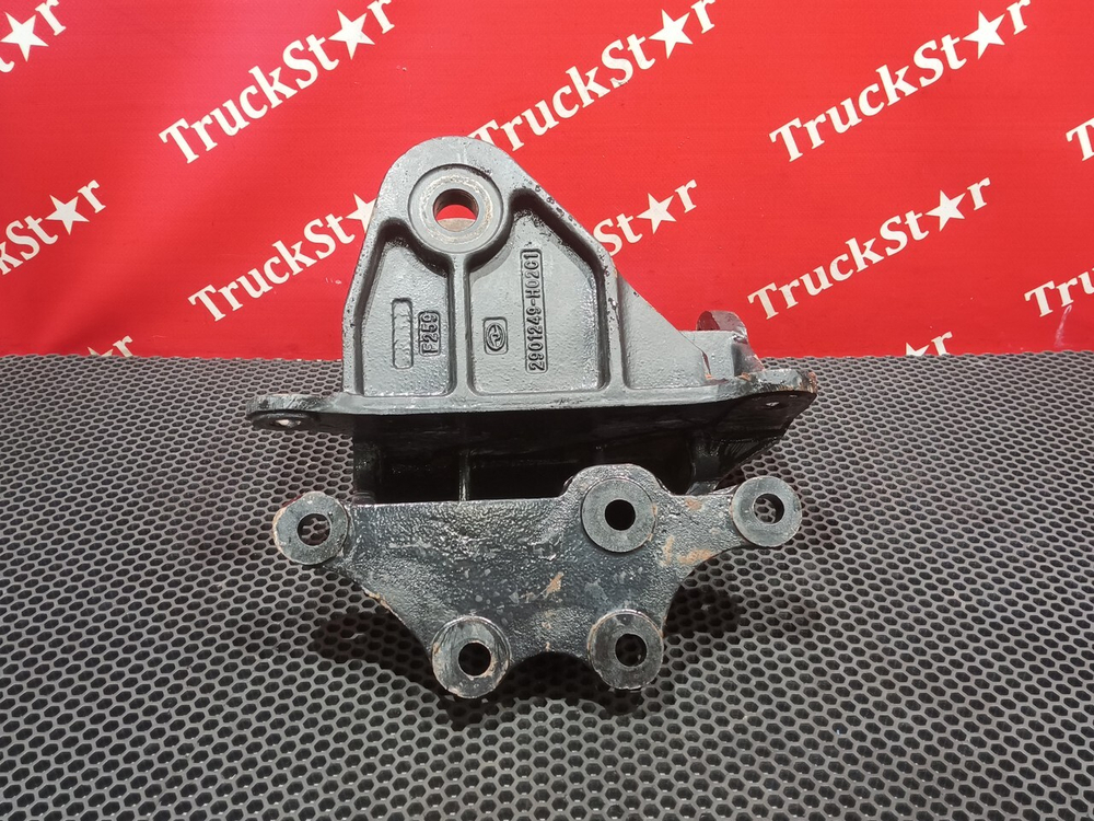 Кронштейн рессоры передней правый 2023г.