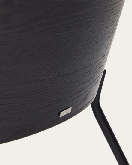 Кресло Eamy светло-серое из шпона ясеня с черной отделкой Испания Lа Forma