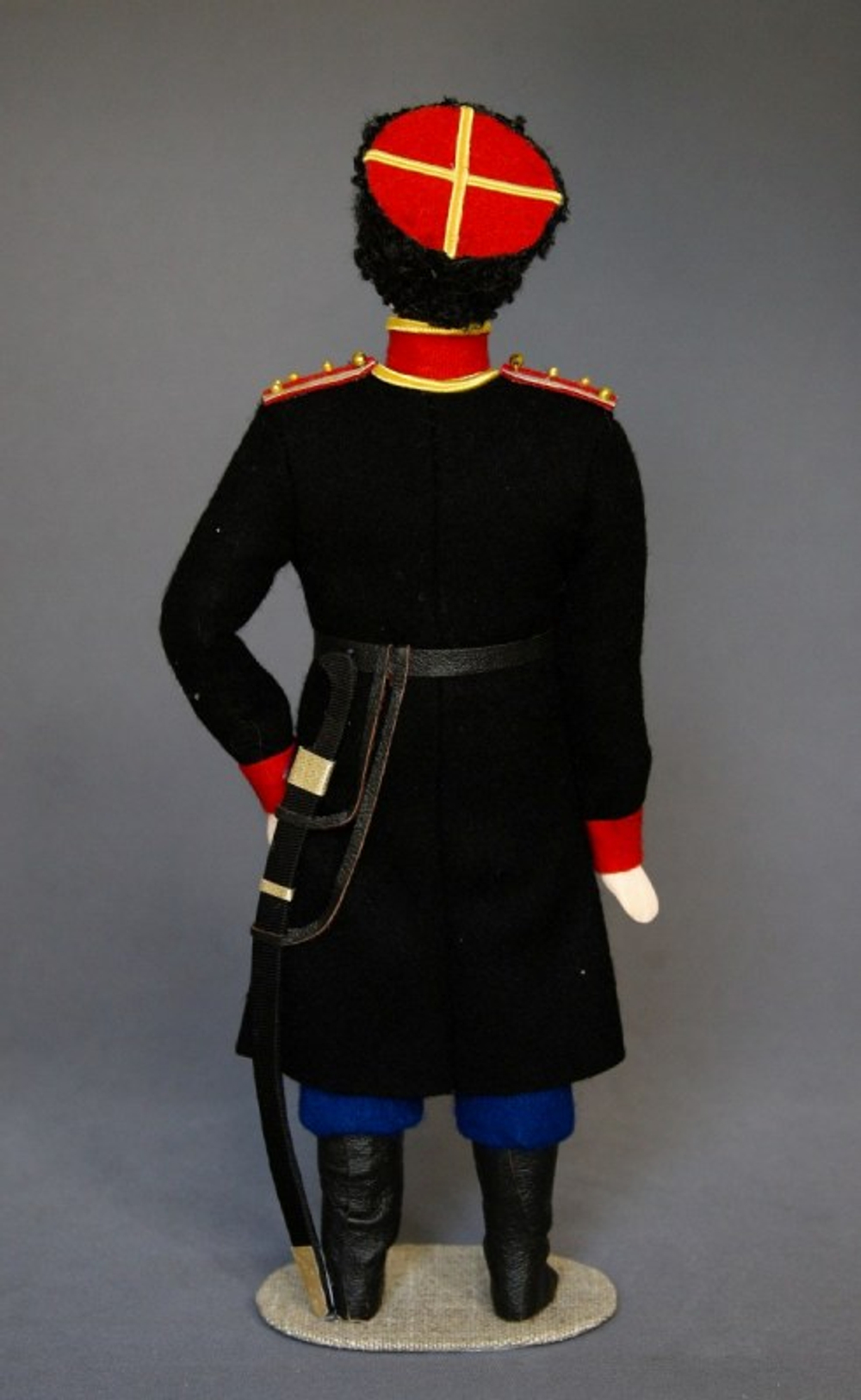 Кукла коллекционная в военном мундире Кубанского казака