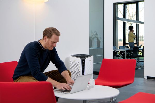 Поддержка микроклимата в офисе с воздухоочистителем AF 100 H13