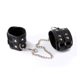 Оковы из натуральной кожи с велюровой подкладкой (Цвет: черный с серебряным)