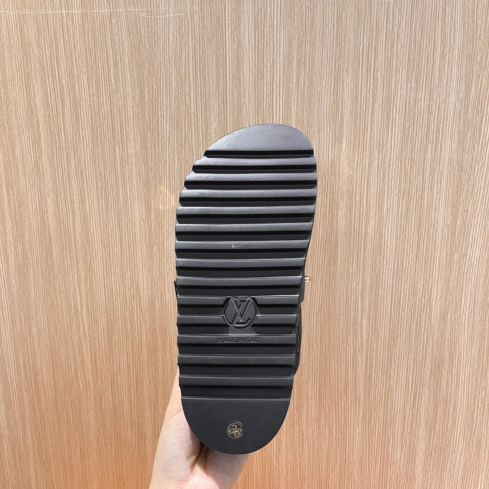Louis Vuitton Cosy Flat Comfort Clogs
