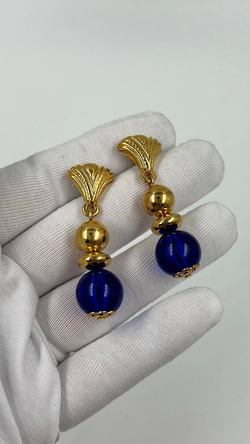 Серьги с синими подвесками