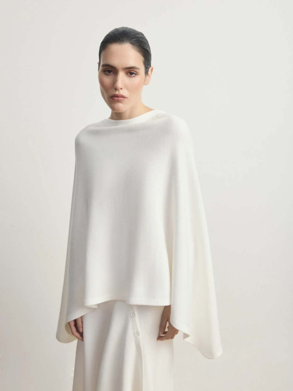 Пончо «Soft Flow» молочный