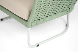 "Фиджи" кресло плетеное из роупа, каркас алюминий светло-серый (RAL7035) муар, роуп зеленый (KT18-0024) 15 мм tex, ткань Mossle бежевая