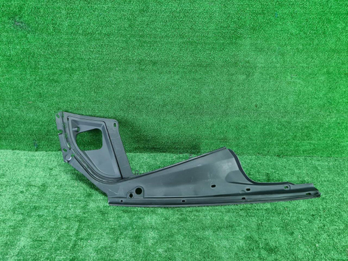Кожух замка капота левый BMW 5er F10 F11 (2009-2017)