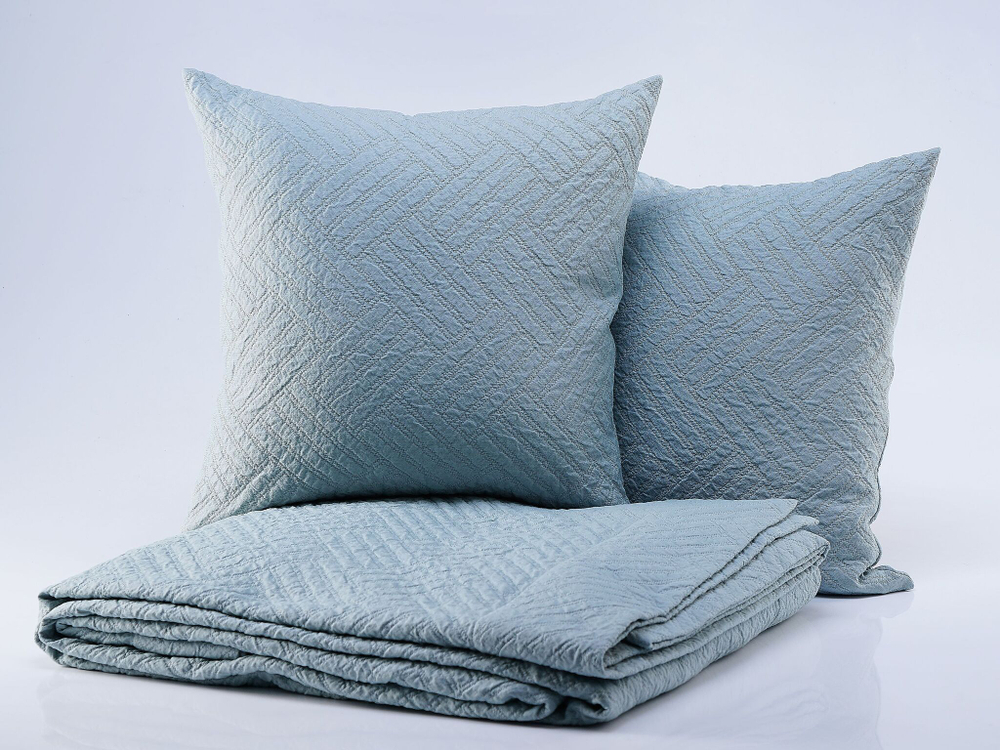 Покрывало 260х280 и 2 декоративные подушки 45х45 Claire Batiste Tilt Greg бирюзовые