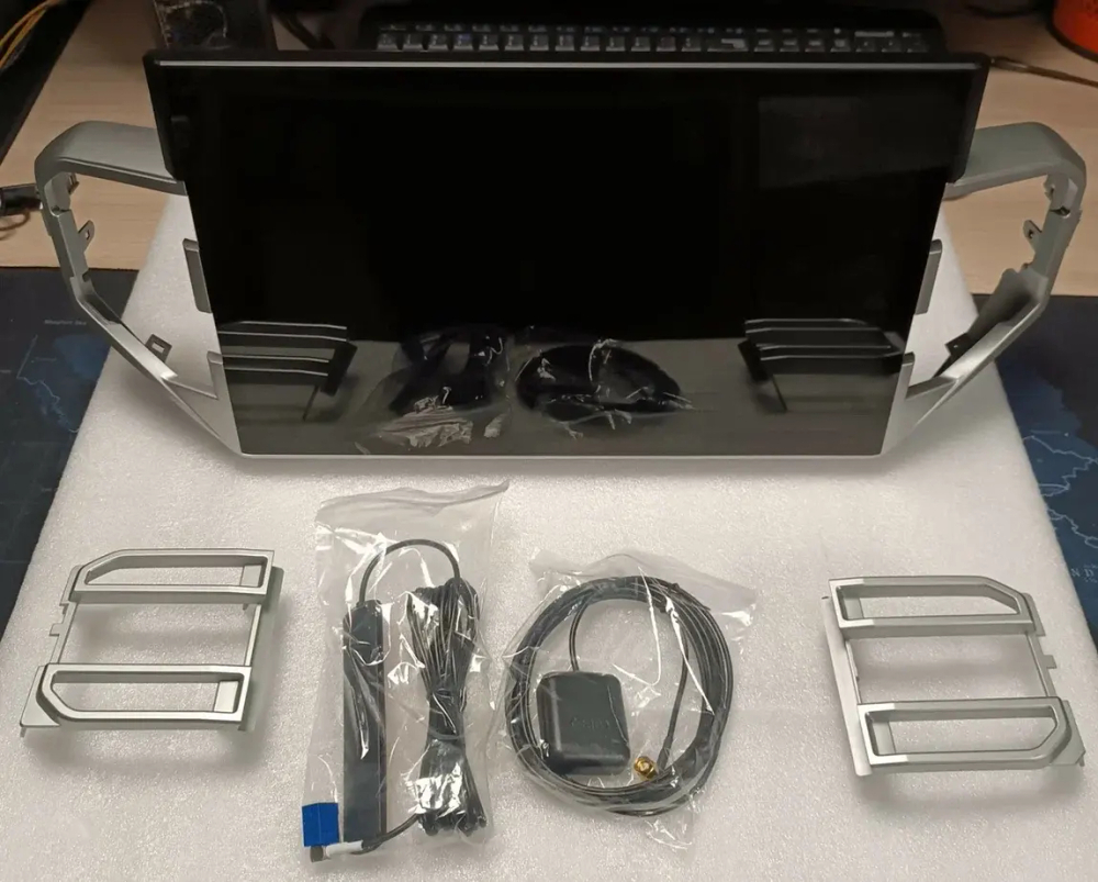 Магнитола для Toyota Tundra 2022+ - Carmedia MRW-1306 на Android 12, 4Гб+64Гб, 4G SIM-слот, CarPlay