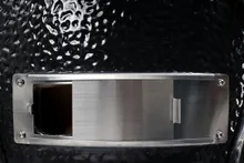 Керамический угольный гриль Monolith LeChef Pro 2.0 Red, 52 см, с ножками и столиками, красный
